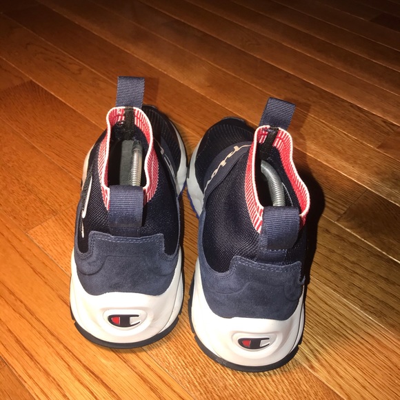 Size 10 champion hightops - Picture 3 of 6